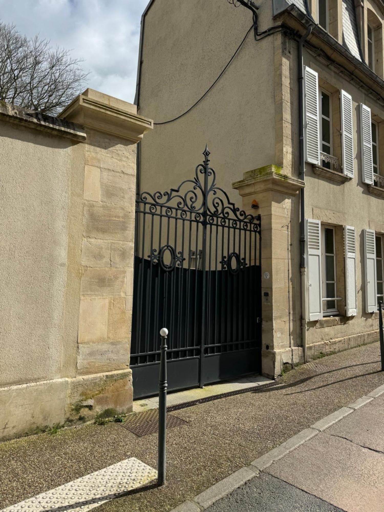 Ferienwohnung Le Hetre Pourpre Bayeux Exterior foto